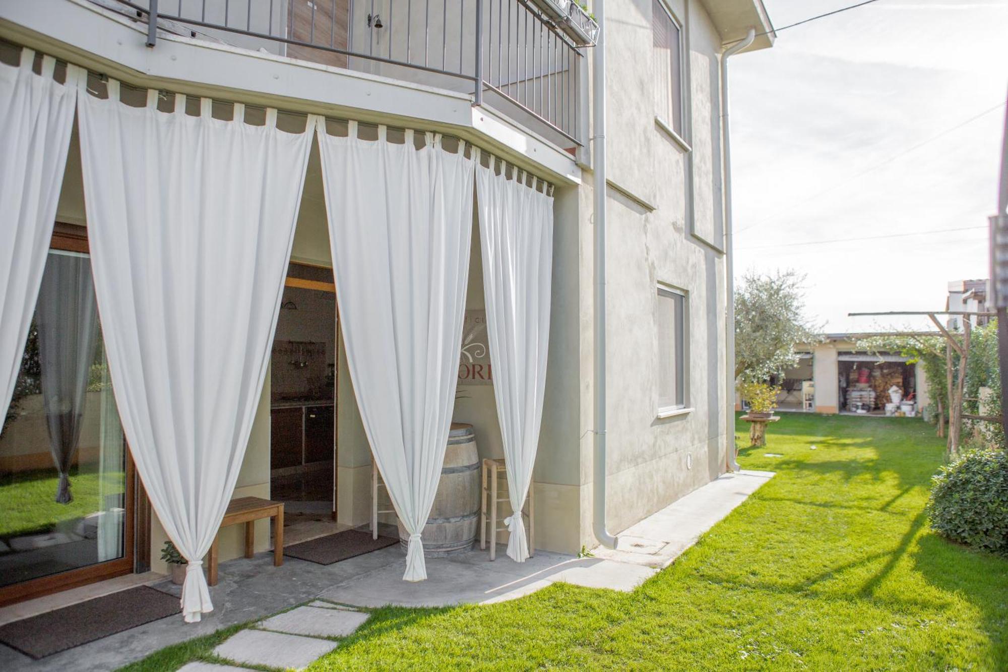 Appartamento Al Birrificio Валеджо-суль-Мінчо Екстер'єр фото